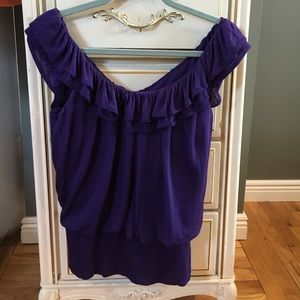 Purple Bordeaux ruffle top in med