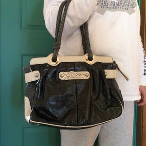 Guess 3 tone purse. Like new.