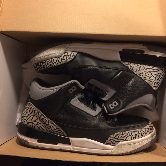 Air Jordan 3 Retro (GS) 2011 Release - Picture 3 of 4