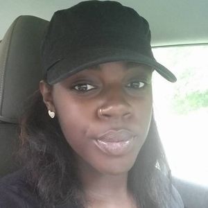 Meet your Posher, Simone