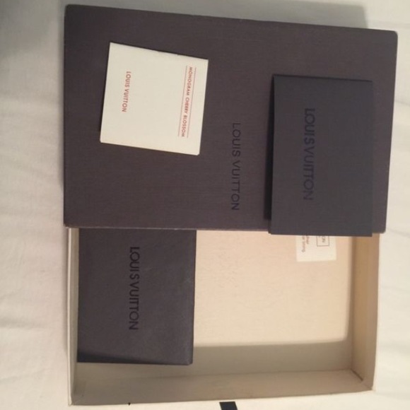 Black Louis Vuitton Damier wallet