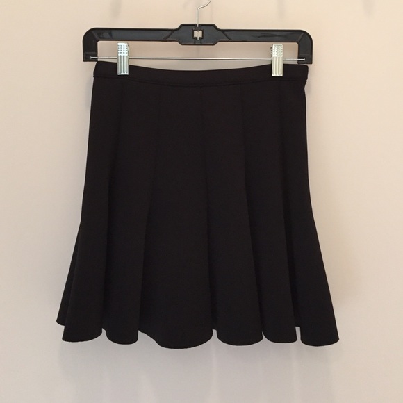Abercrombie & Fitch black pleated skirt