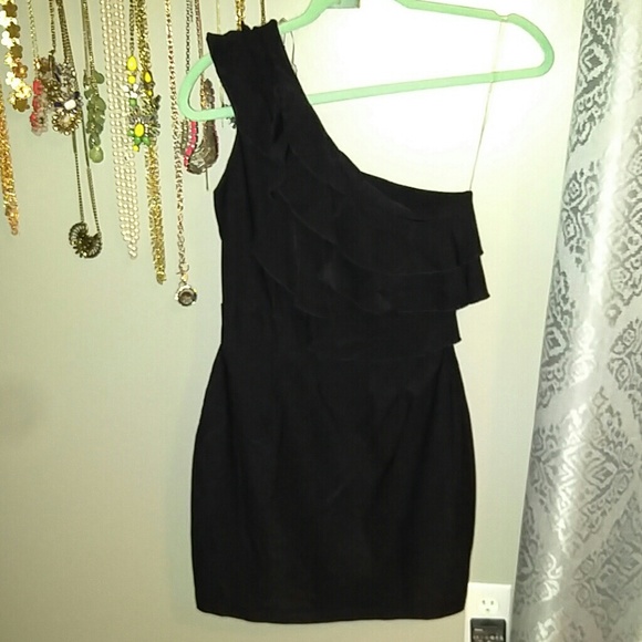 Black one Shoulder Ruffle Dress