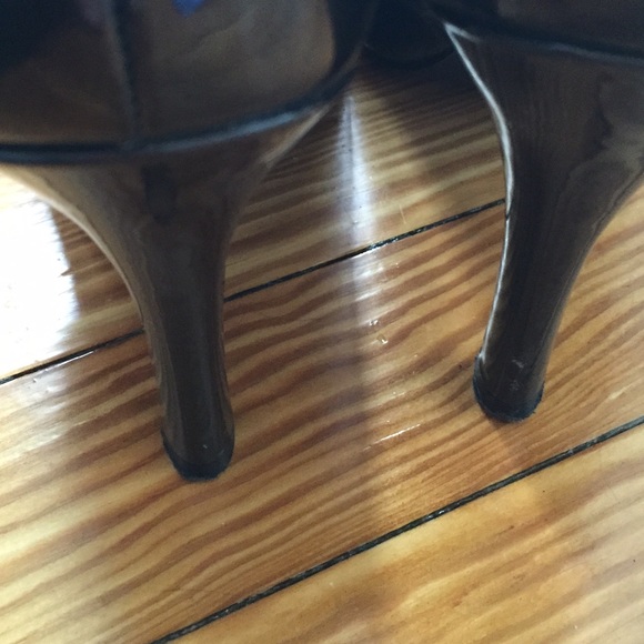 TAHARI Bow Heels - Picture 4 of 4