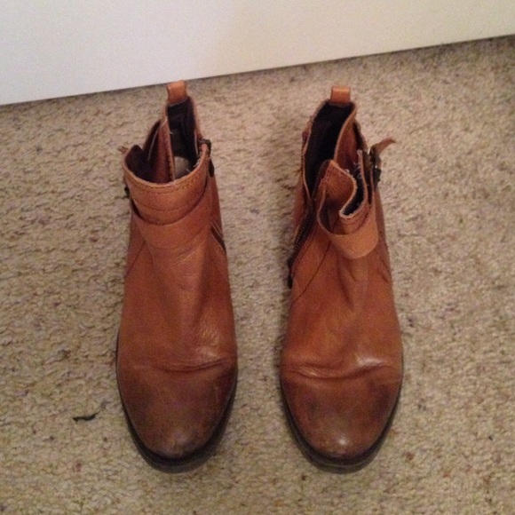 Vince camuto brown booties!