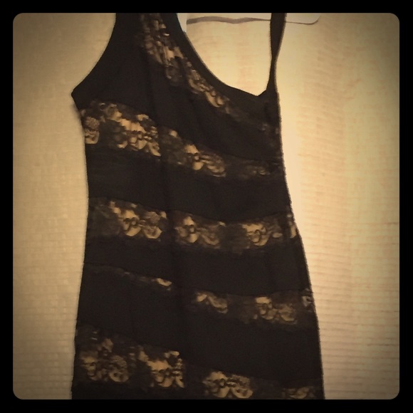 6126 dress by Lindsey Lohan. Sexy fitted.