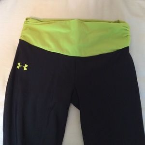 Under armor crop workout leggings