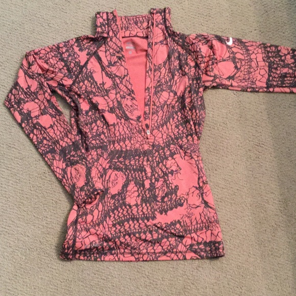 Nike pro winter running pullover