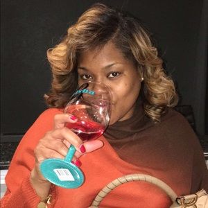 Meet your Posher, Nikeisha