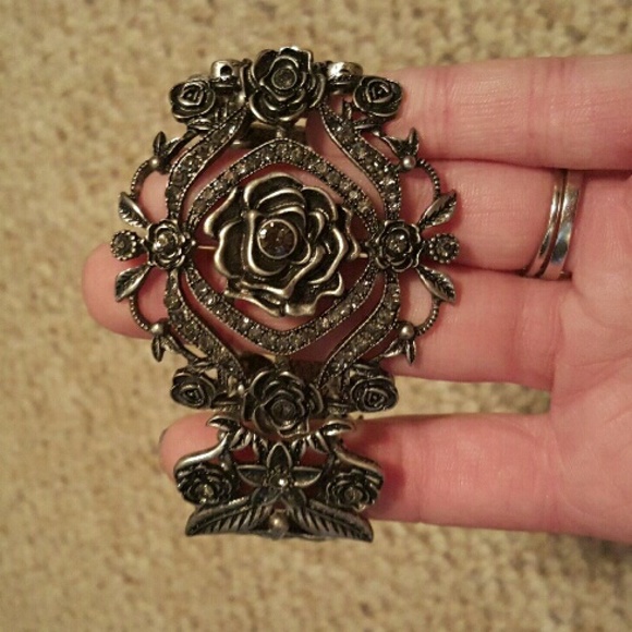 Gunmetal and rhinestone elastic bracelet