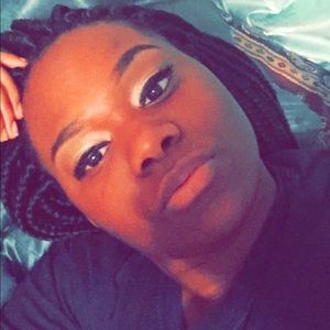 Meet your Posher, Alexus