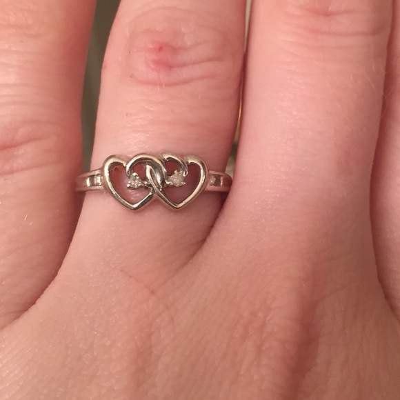 10k White Gold Ring with real Diamonds