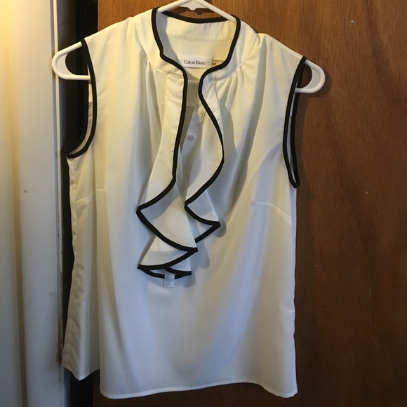 Women's blouse - Picture 1 of 3