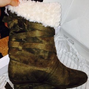 Dark green Aldo boot size 5 or 5.5