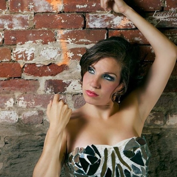 Meet your Posher, Burju - Picture 3 of 4