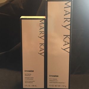 Mary Kay Cleanser and Moisturizer Set