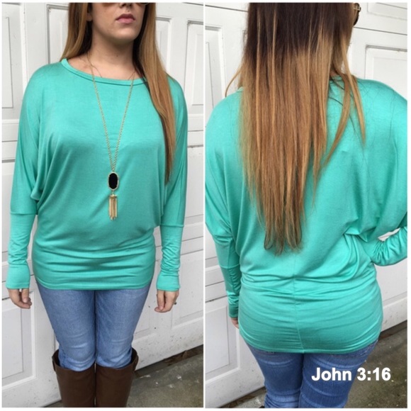 Tops - Last one✔️Dolman tunic tops in mint