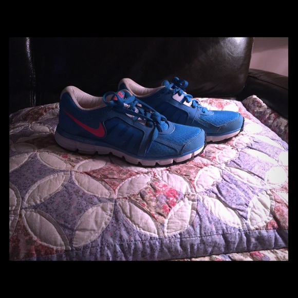 Nike size 7.5 like new!