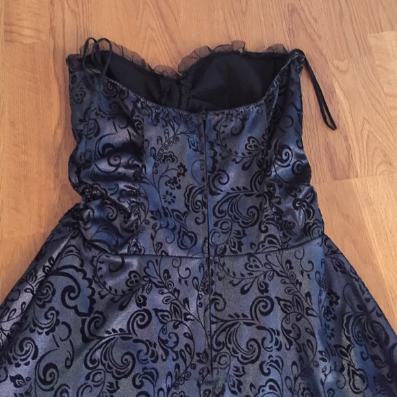 Beauitful slate and black formal dress - Picture 4 of 4