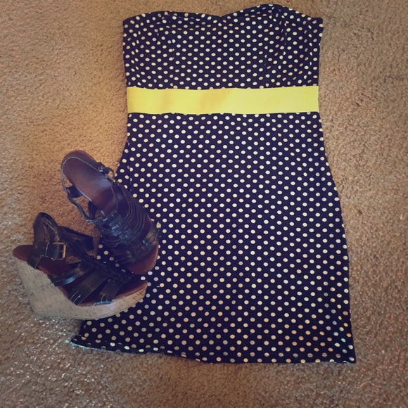 Sweat heart neck Polka dot dress