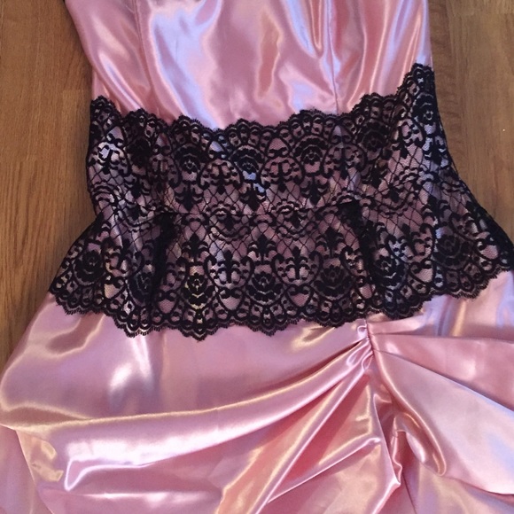 Beautiful pink satin Jessica McClintock dress - Picture 2 of 4