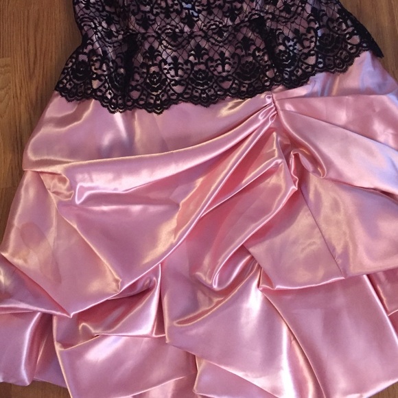 Beautiful pink satin Jessica McClintock dress - Picture 3 of 4
