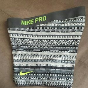 Nike pro shorts size M