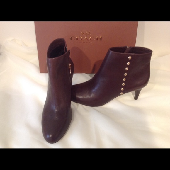 ππ Coach Brown Leather Bootie ππ - Picture 4 of 4