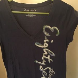 Large Aeropostale V-Neck Shirt