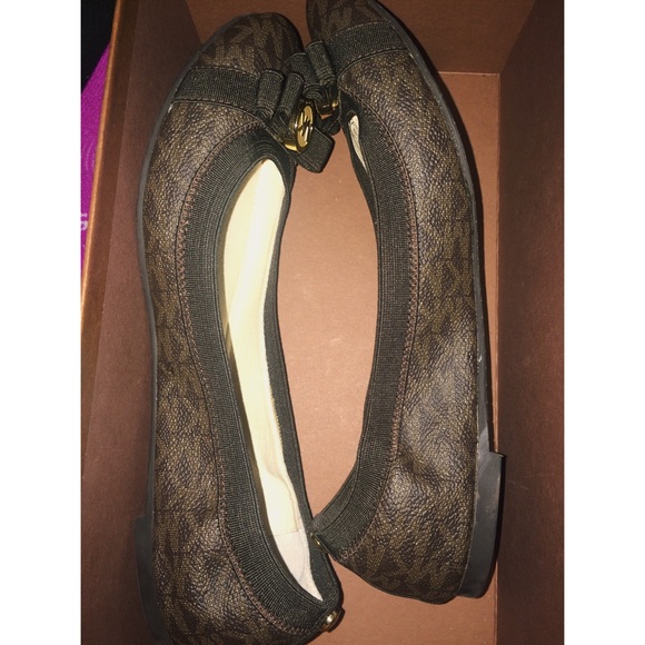 Michael Kors flats