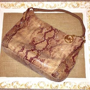 Michael Kors Embossed Leather Shoulder bag!