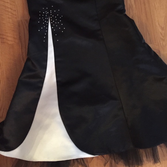 Fabulous black and white Jessica McClintock dress - Picture 3 of 4