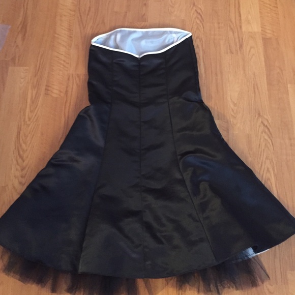 Fabulous black and white Jessica McClintock dress - Picture 4 of 4