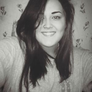 Meet your Posher, Molly