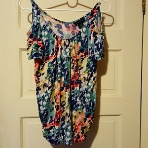 Colorful cinched top