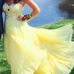 Beautiful Prom Dress!!