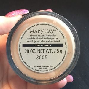 Mary Kay Mineral powder foundation
