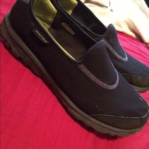 Skechers go walk