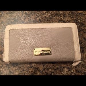 Steve Madden wallet