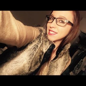 Meet your Posher, Caitlyn