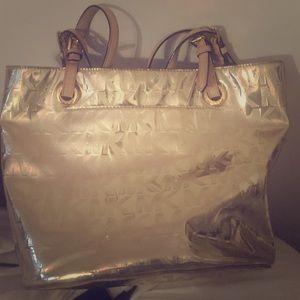 Selling the purse perfect condition