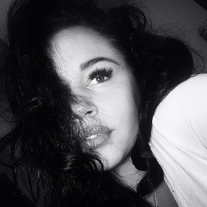 Meet your Posher, Briana