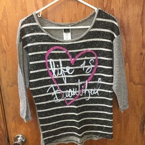 ❌SOLD❌ Loose fit sheer quarter sleeved top