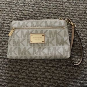 Michael Kors Wristlet