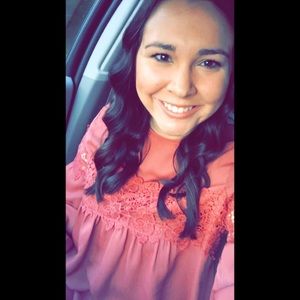 Meet your Posher, Kayla