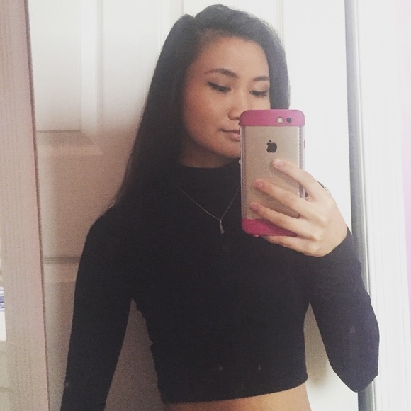 🔴SALE🔴 NORDSTROM BLACK LONG SLEEVE CROP TOP