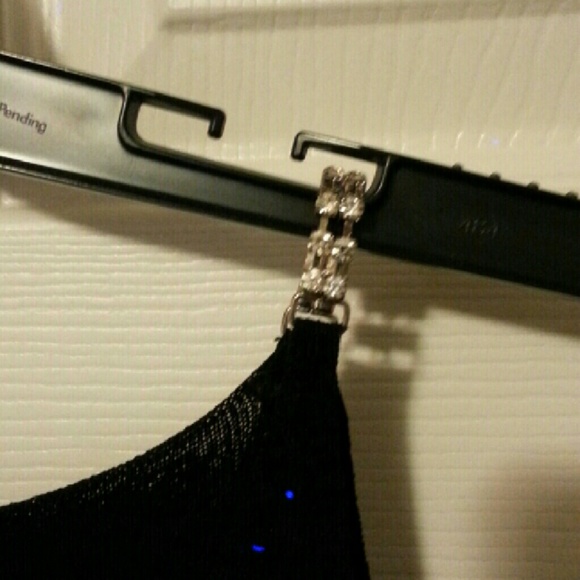 Top - Picture 2 of 3