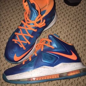 🚫SOLD🚫 Lebron James Size 4