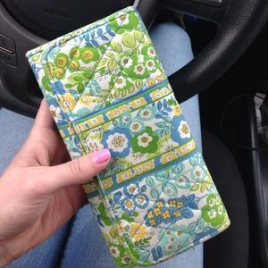LAST CHANCE, Vera Bradley large trifold wallet