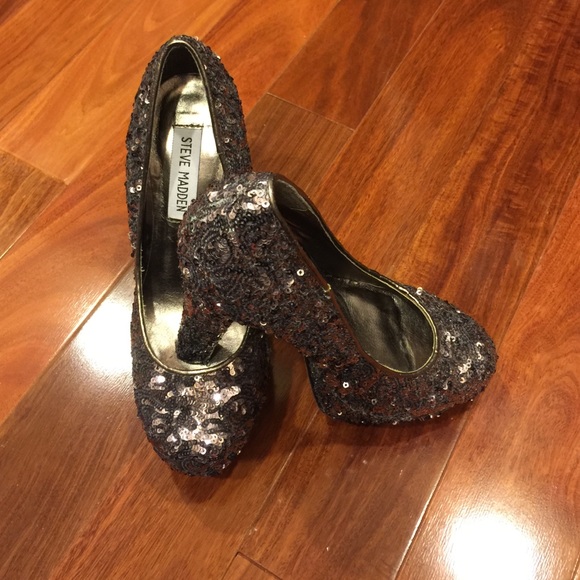 Steve Madden size 7 shoes.. Worn once!